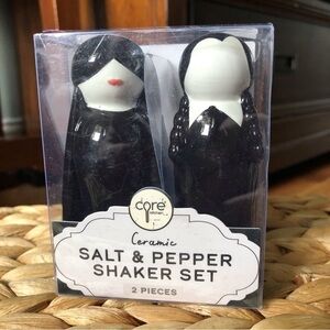 Core 2 Figural Halloween (Wednesday) Salt & Pepper Shaker set